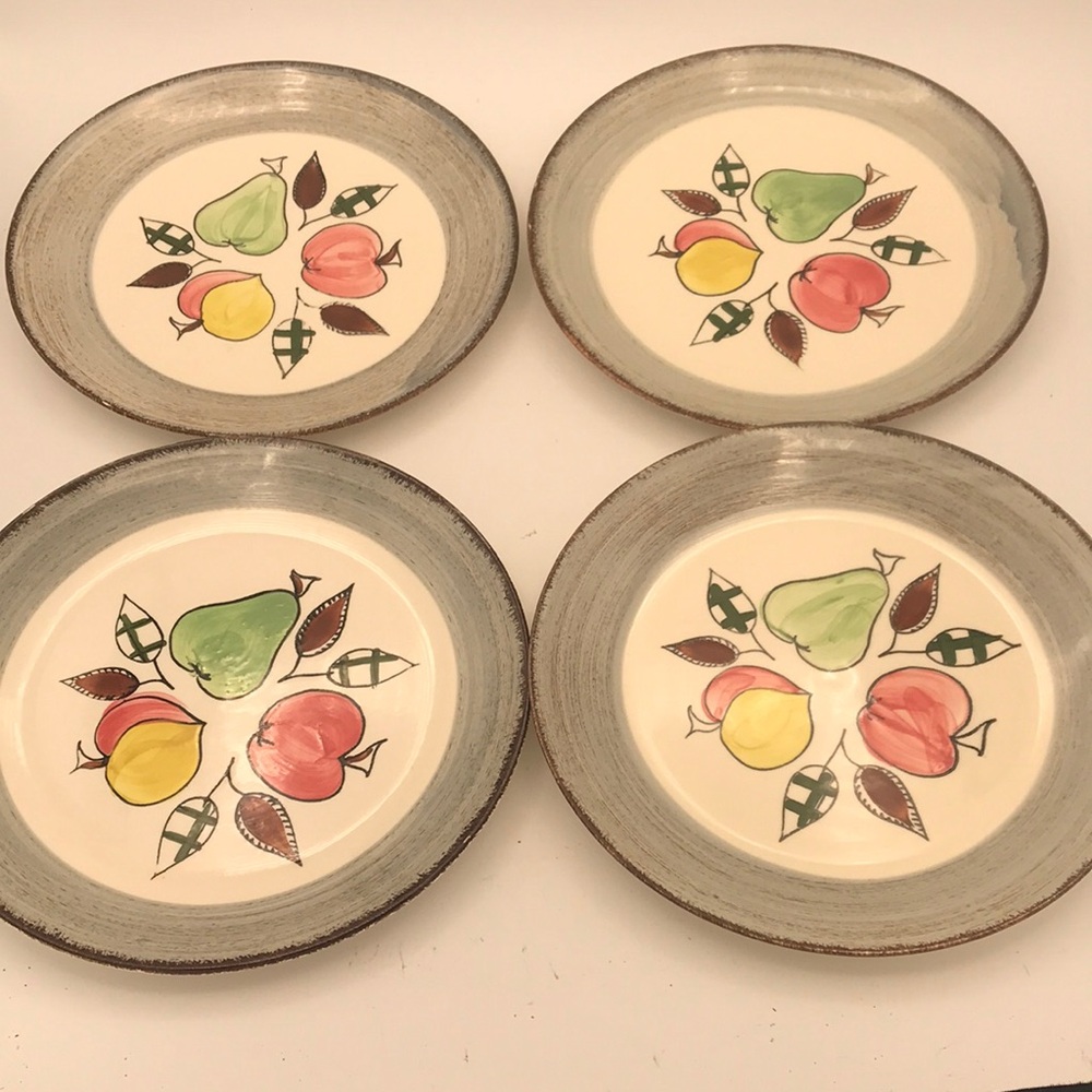 Set of 4 Blue Ridge Hand Painted Southern Potteries Fruit Pattern 9-1/2” Plates‎